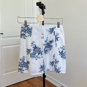 American eagle white blue floral mini skirt XS